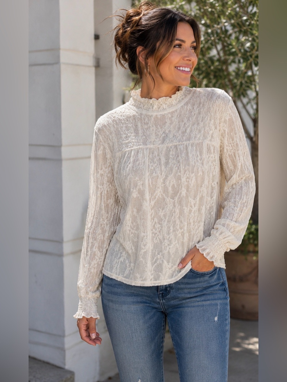 Gimmicks by BKE cream long sleeve all lace top